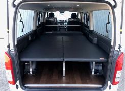 CAMPER VAN V02 車内